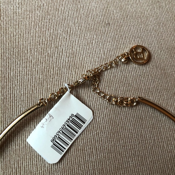 Double Tear Drop Gold-tone Statement Necklace - Picture 5 of 5